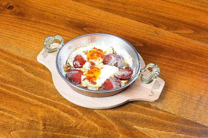 SUCUKLU YUMURTA